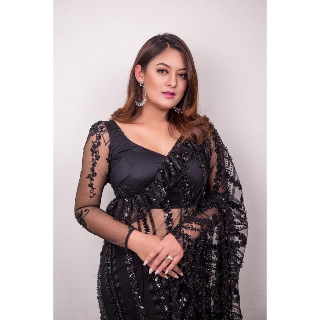  Barsha Raut Nepalese actress and a professional model known for her work in Nepalese Filmy industry. She is married to Sanjog Koirala